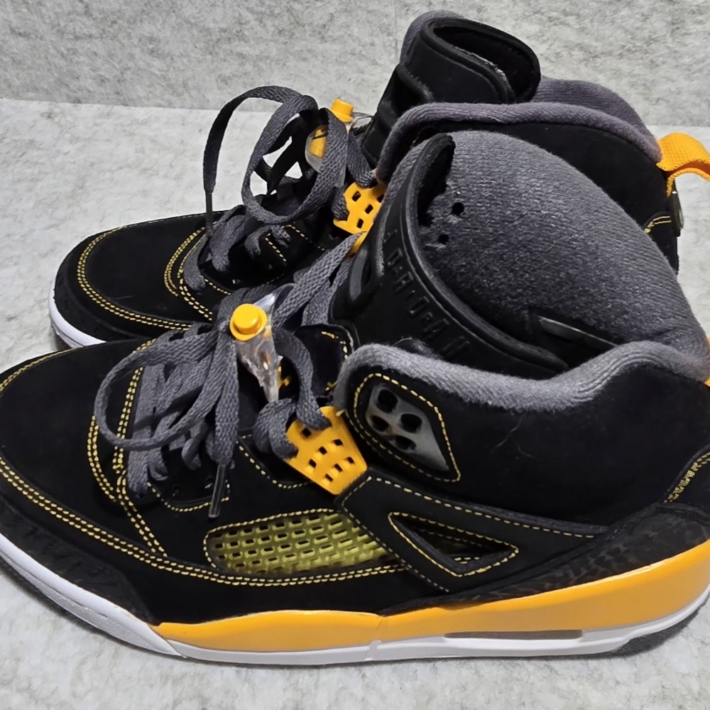 Jordan Spizike Color: "Black University Gold" /Dark Grey/White New SIZE 9 - Picture 6 of 9
